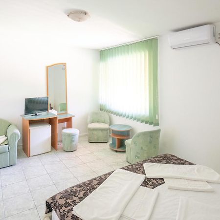 Complex Tismana 3* All Inclusive Jupiter Exterior foto